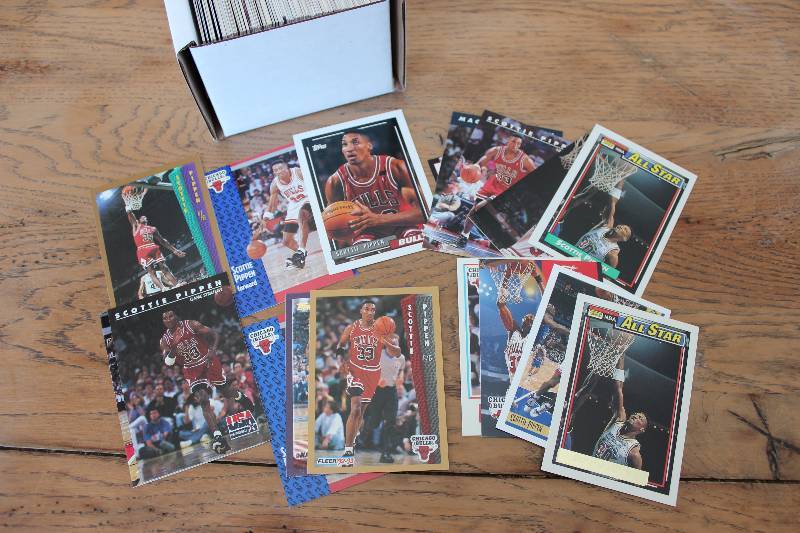 lot 11 image: 200 Scottie Pippen Cards...