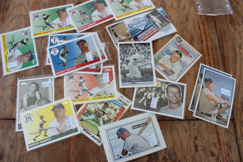 lot 22 image: 20 Mickey Mantle Cards...