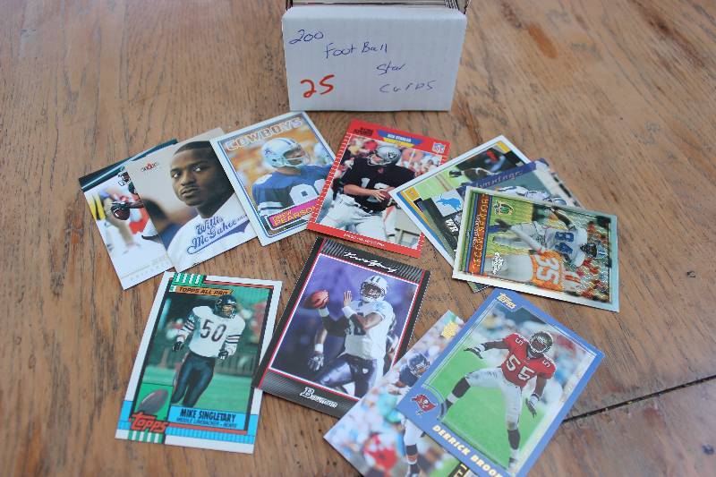 lot 25 image: 200 Football Star Cards...