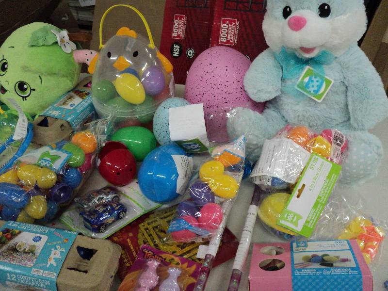 lot 211 image: Easter supplies, see all pics...
