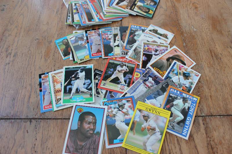 lot 48 image: 100 Tony Gwynn Cards...