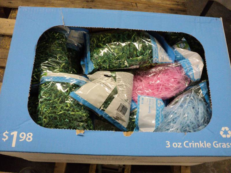 lot 247 image: 1 box of colored Easter grass and d...