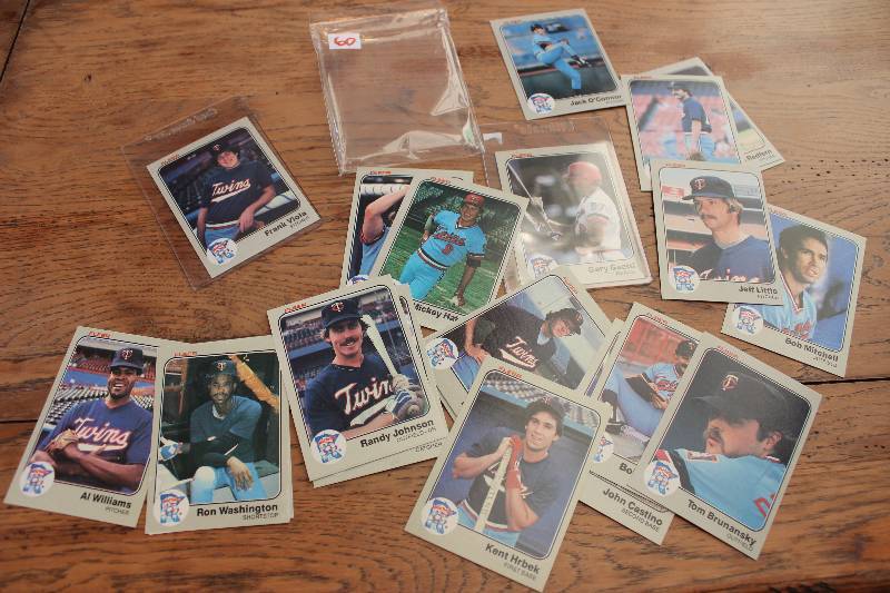 lot 60 image: 1983 Fleer Minnesota Twins Team Set...