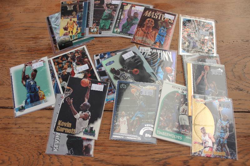 lot 71 image: 25 Kevin Garnett Cards...