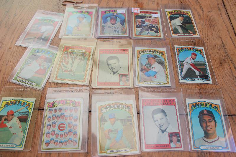 lot 79 image: 1972 Topps Baseball Cards...