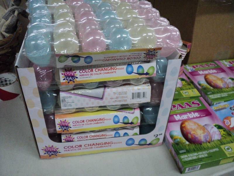 lot 207 image: Easter eggs and supplies...