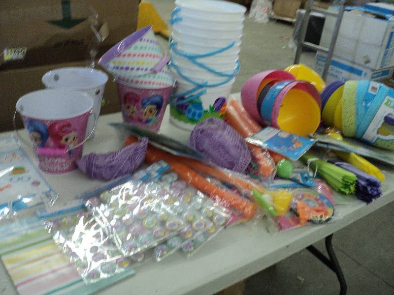 lot 278 image: Easter pails and eggs misc...
