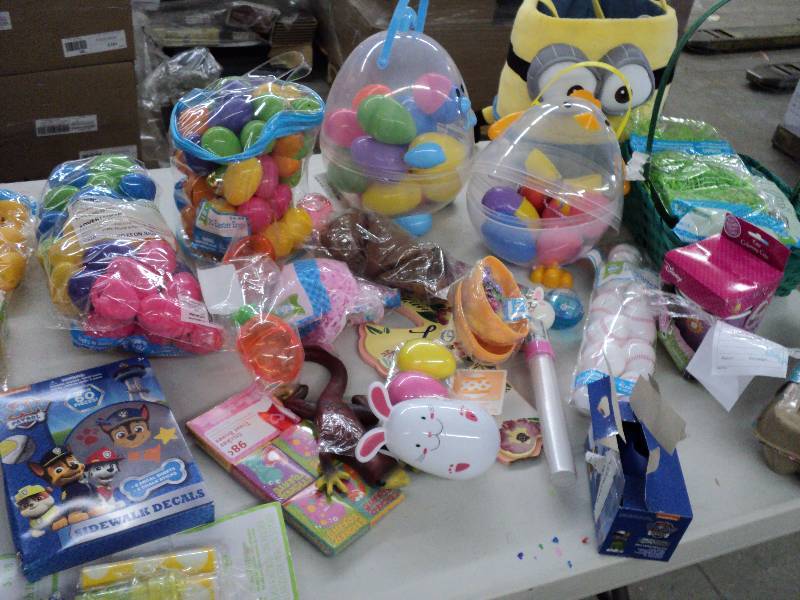 lot 281 image: Easter lot...