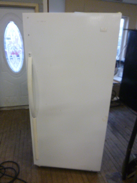 lot 10 image: Whirlpool Refrigerator