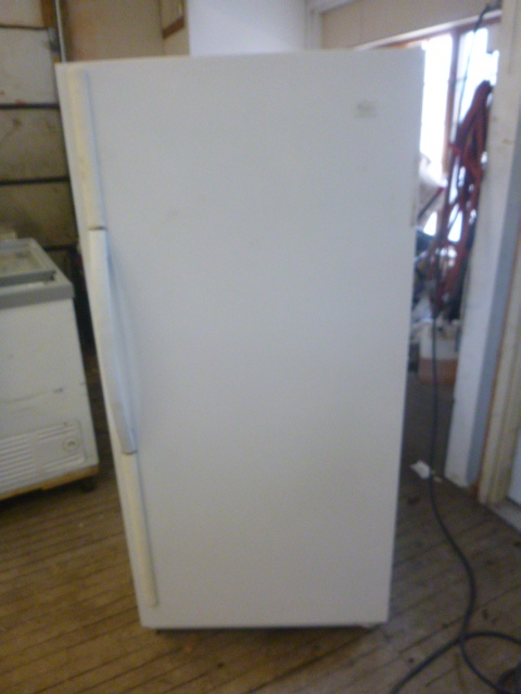 lot 14 image: Whirlpool Refrigerator