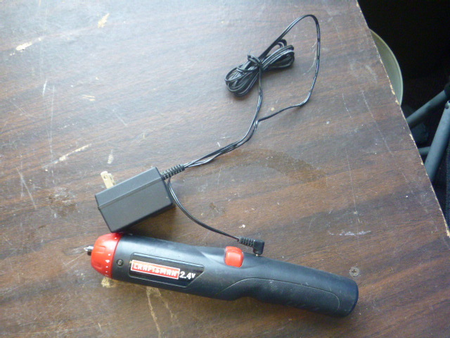 lot 37 image: Craftsman Cordless Screwdriver