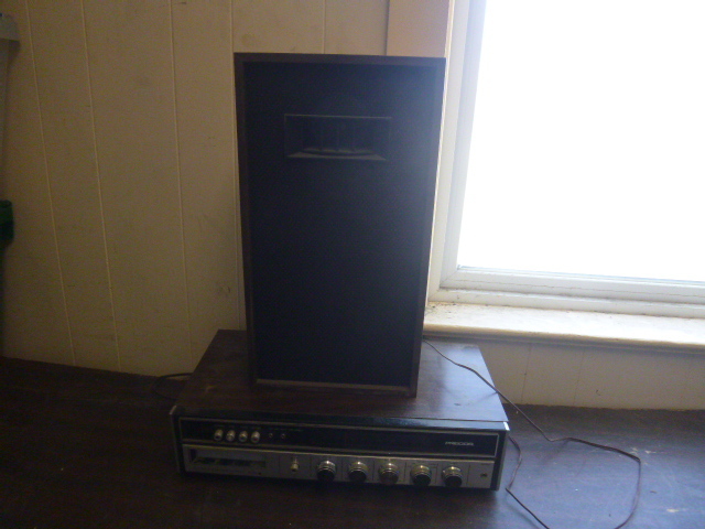 lot 39 image: Precor Stereo AMFM8 Track Tape Player