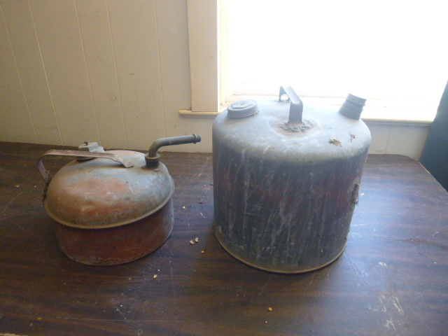 lot 52 image: 2 Metal Gas Cans