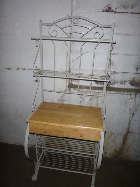 lot 58 image: Bakers Rack