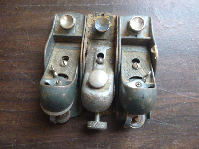 lot 69 image: 3 Small Hand Planes