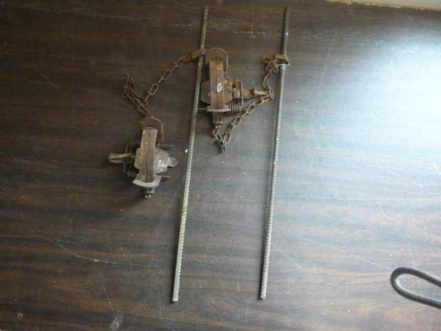 lot 82 image: 2 Animal Traps