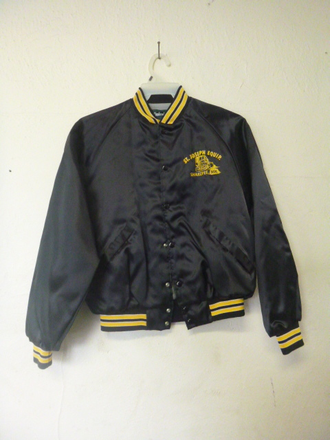lot 100 image: Dunbrook Jacket