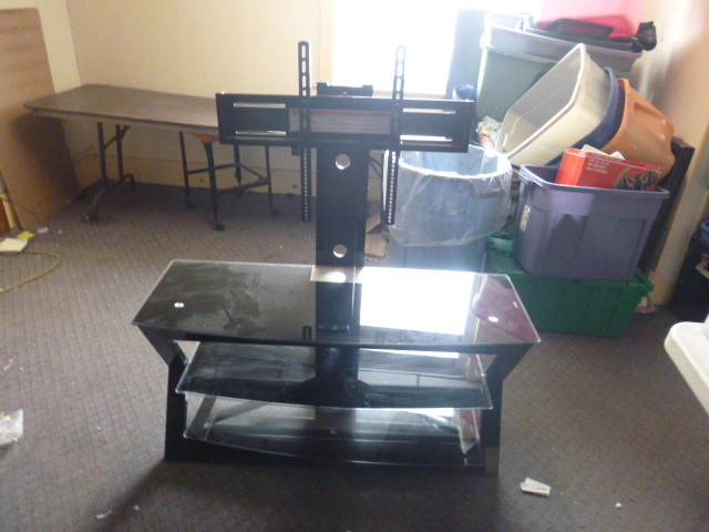 lot 104 image: TV Stand