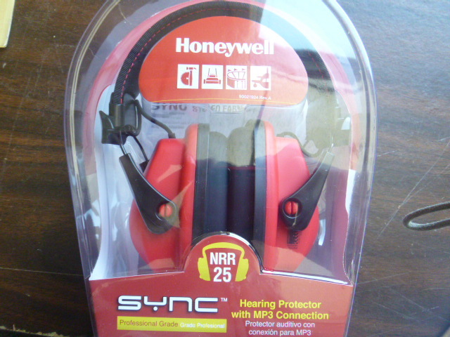 lot 125 image: Honeywell Hearing Protection Headphones