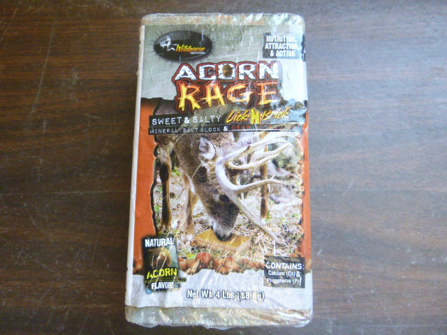 lot 136 image: Wildgame Acorn Rage Sweet & Salty Lick Brick