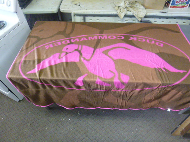 lot 137 image: Duck Commander Blanket