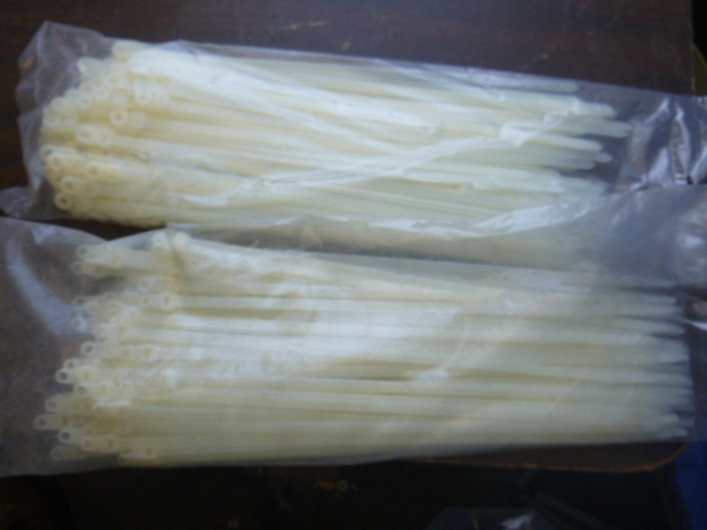 lot 143 image: Approximately200 Zip Ties