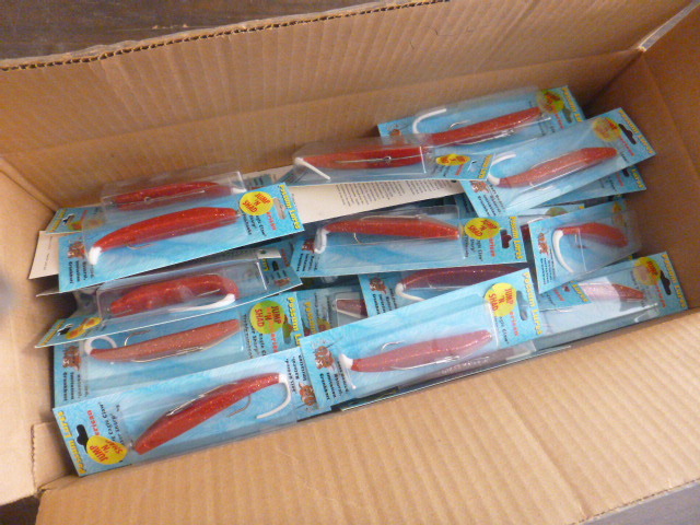 lot 170 image: Box of Jump and Shad Possum Lures