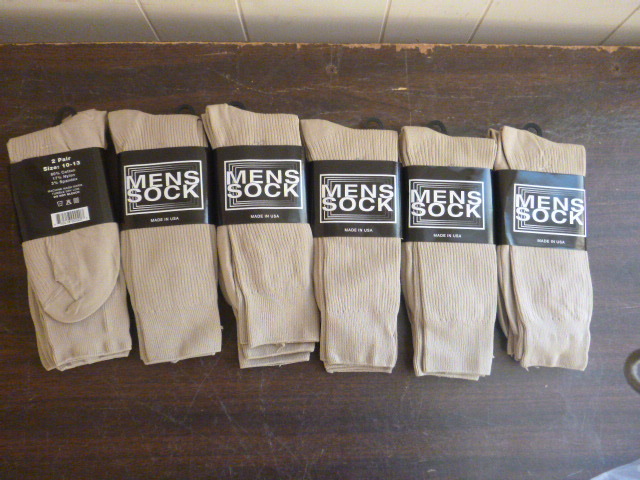 lot 193 image: 12 Pair of Mens Socks
