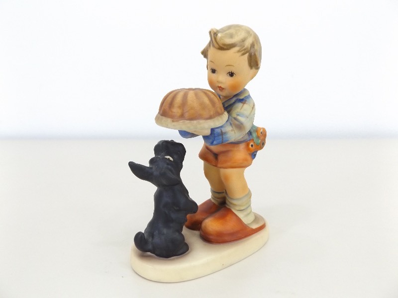 Vintage Hummel Figurine Begging His Share #9