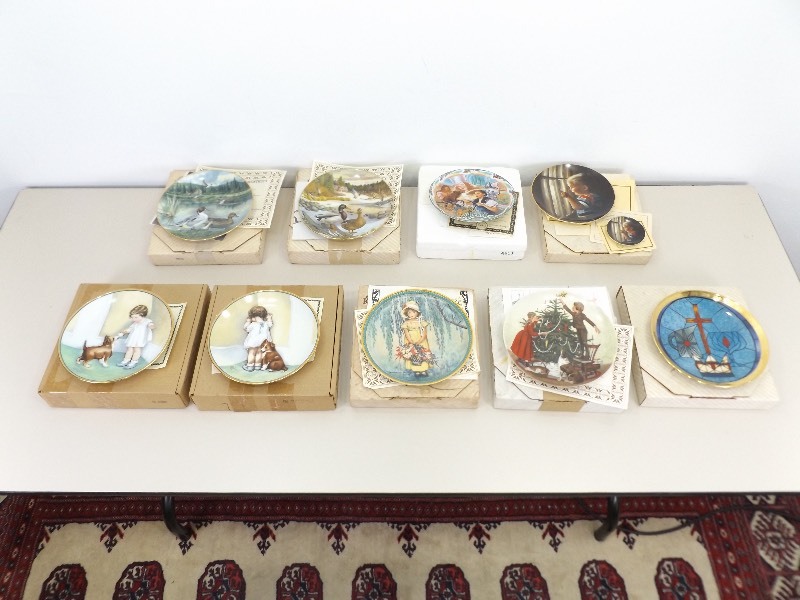 Lot of 9 Collectible Plates