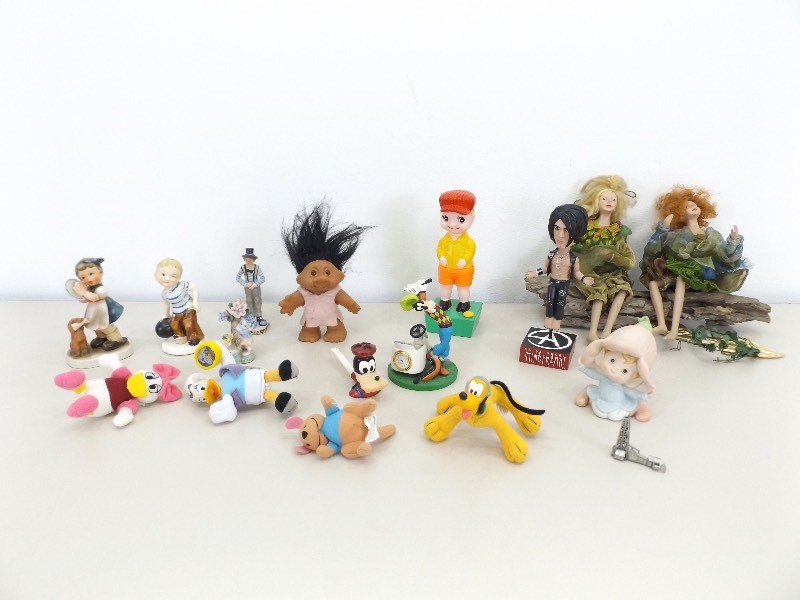 Lot of Vintage Figurines, Dolls, etc.