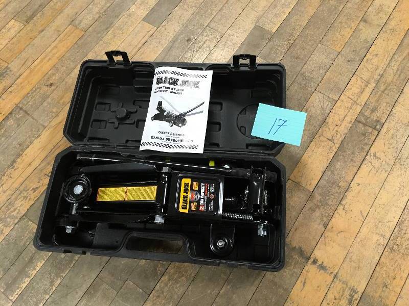 lot 17 image: Torn 2 Ton Hydraulic Trolly Jack with 360 Degree Rotation Handle open box not used