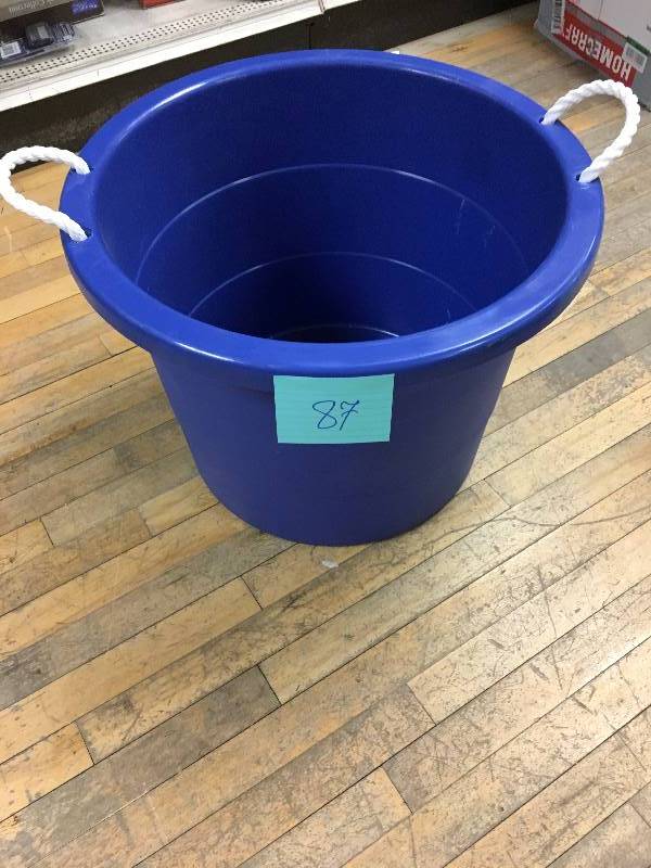 lot 87 image: United Solutions 19 Gal. Rope Handle Tub in Blue open box not used