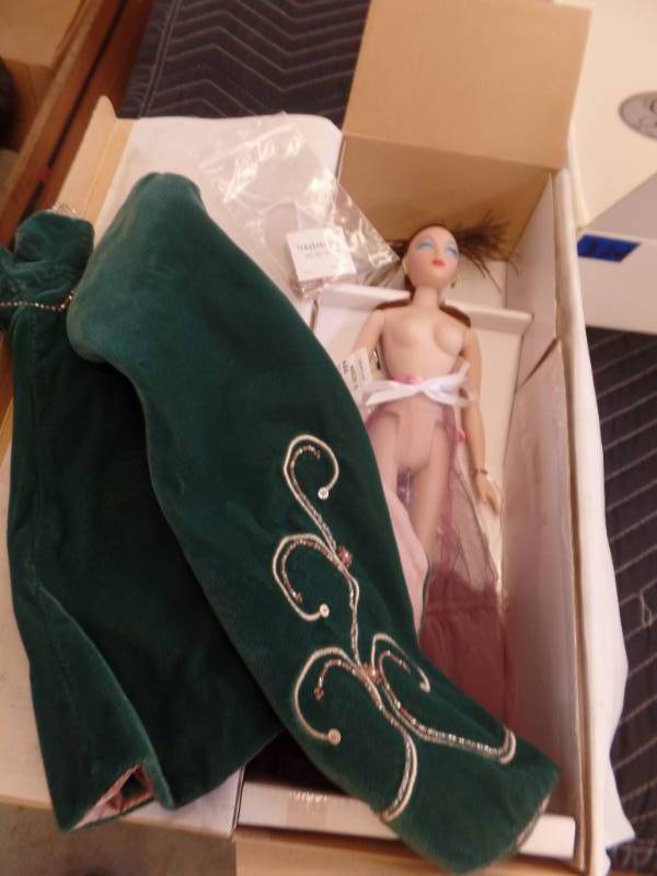 lot 323 image: MEL ODOMS 5TH ANNIVERSARY GENE DOLL IN COSTUME