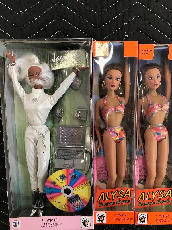 lot 410 image: JANAY & ALYSA DOLLS