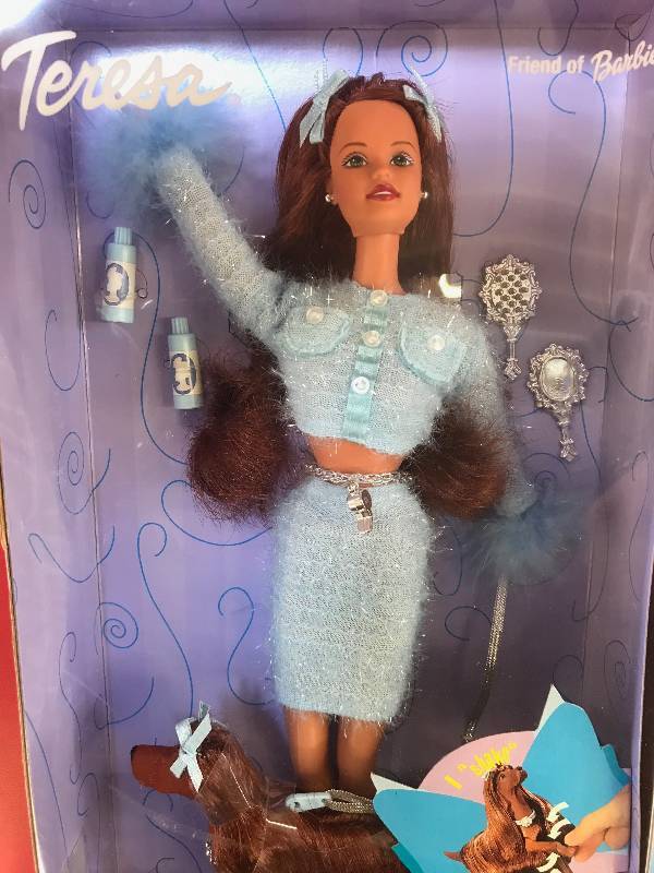 lot 444 image: FRANCEE, TERESA, JEWEL GIRL BARBIE