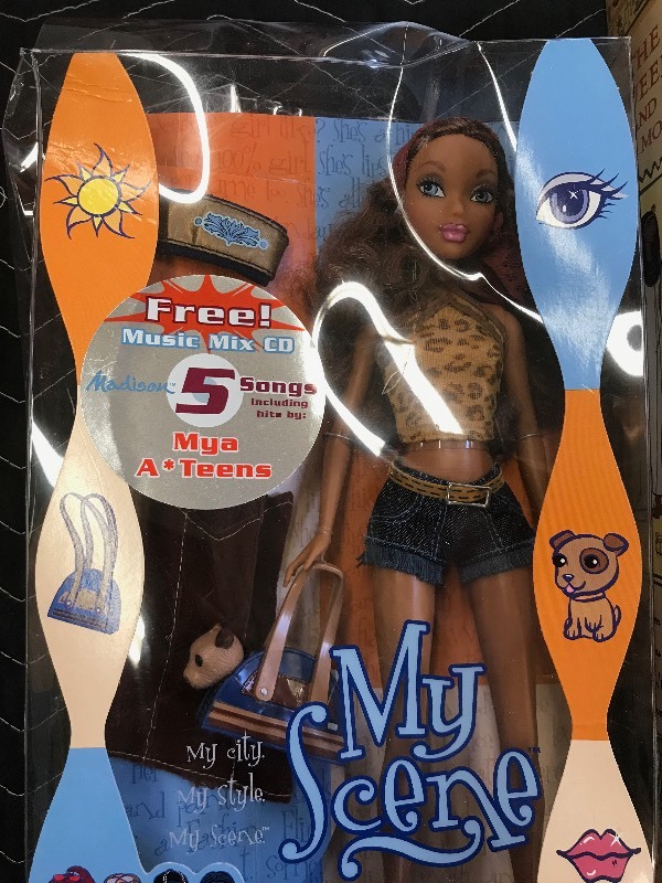 lot 453 image: MY SCENE DOLLS AND MORE
