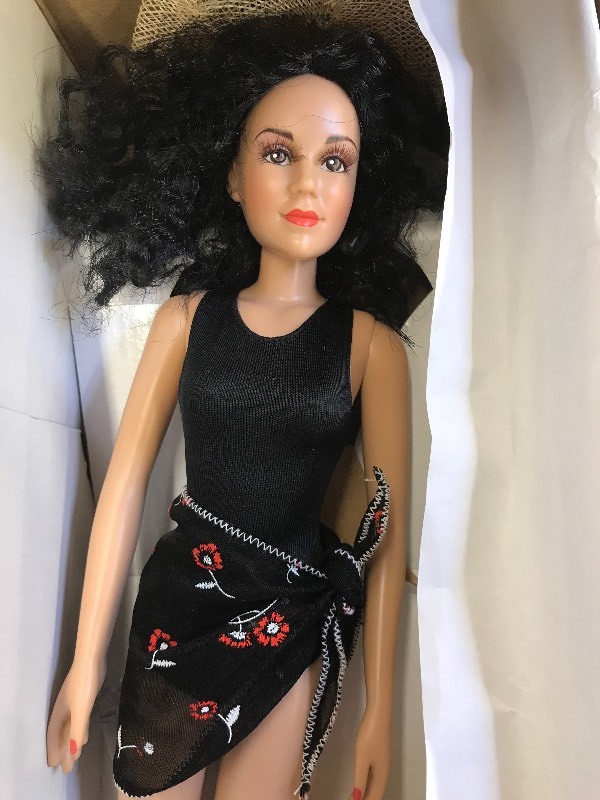 lot 464 image: KINGSTATE AND BRIGITTE FRIGAST DOLLS