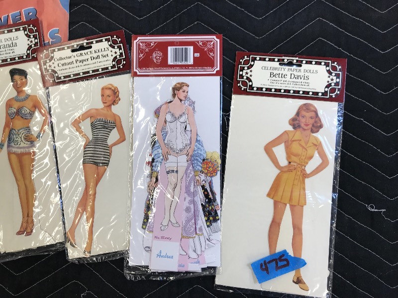lot 475 image: PIN UP GIRL AND MOVIE STAR PAPER DOLLS