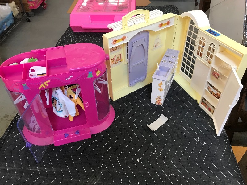 lot 492 image: BARBIE KITCHEN AND REVOLVING CLOSET