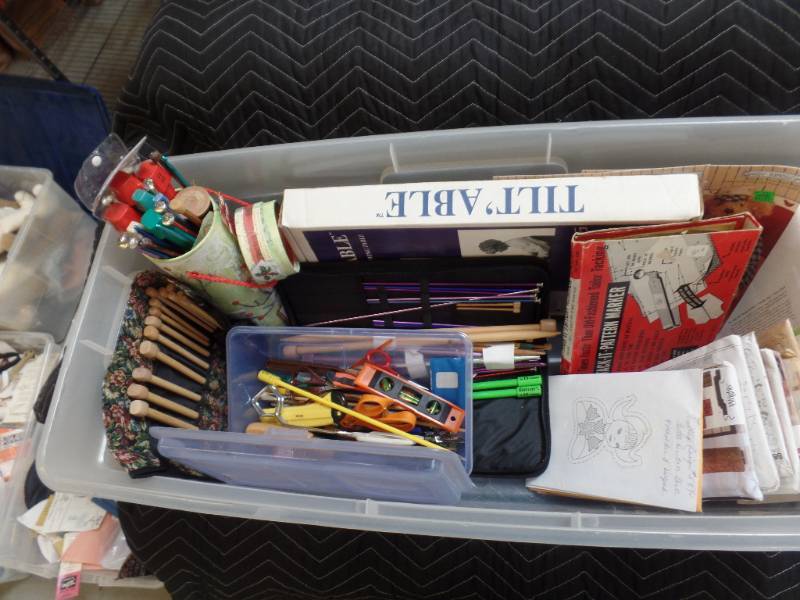 lot 524 image: SEWING TABLE, KNITTING NEEDLES, PATTERN MARKERS, NOTIONS