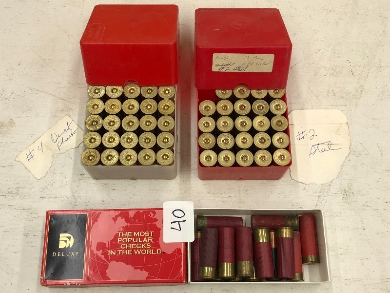 lot 40 image: Lot Of Box Of (25) #4 12-Gauge Sho...