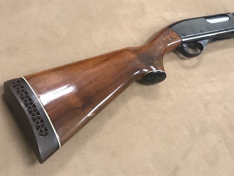 lot 10 image: Remington 870 Shotgun