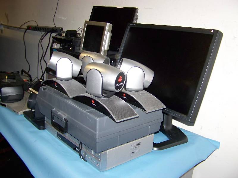 lot 73 image: Miscellaneous lot of Audio  Video items for PARTSREPAIR
