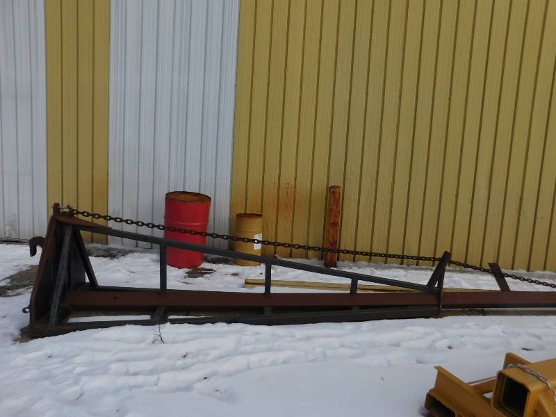 lot 11 image: Custom Made Truss Boom