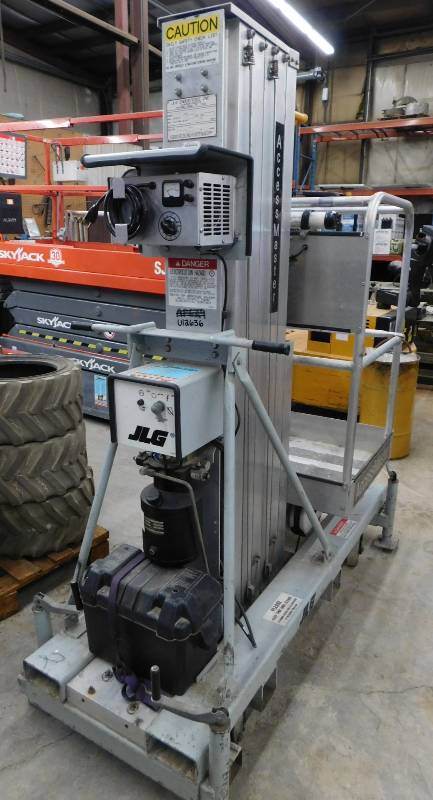 lot 20 image: 1994 JLG AMS-24 Man Lift