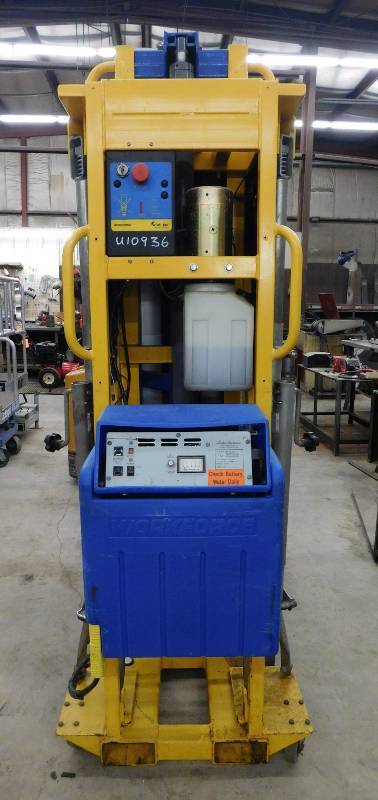 lot 22 image: 2006 Odyssey 34 Man Lift
