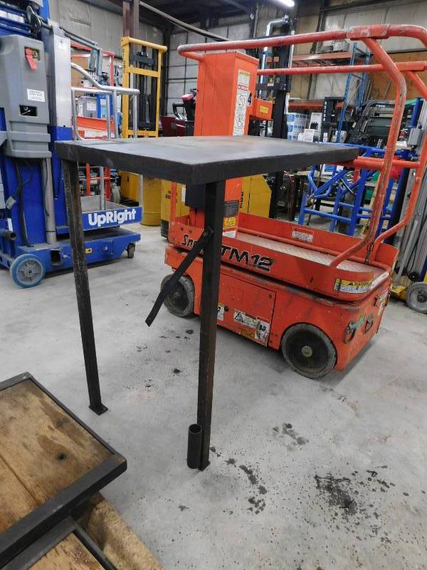 lot 40 image: Portable Steel Work Benches #1