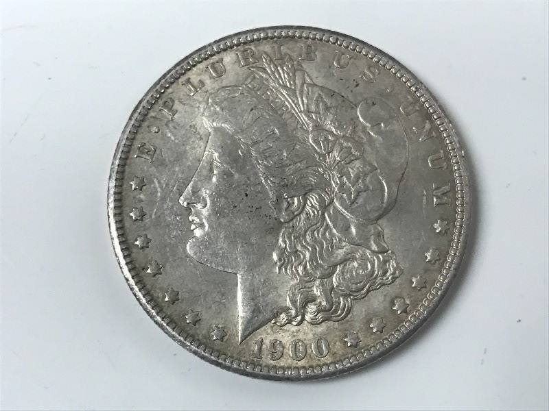 lot 41 image: 1900 Morgan Silver Dollar ...