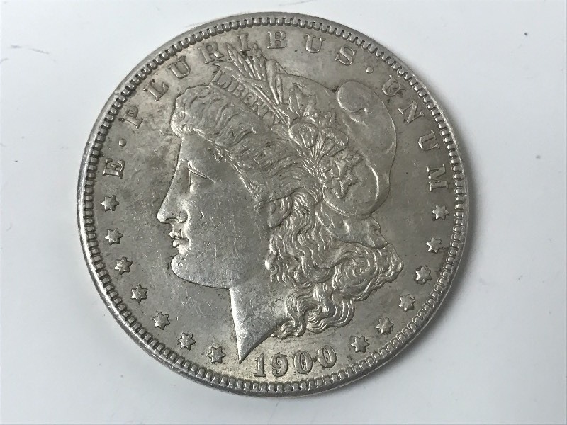 lot 42 image: 1900 Morgan Silver Dollar ...
